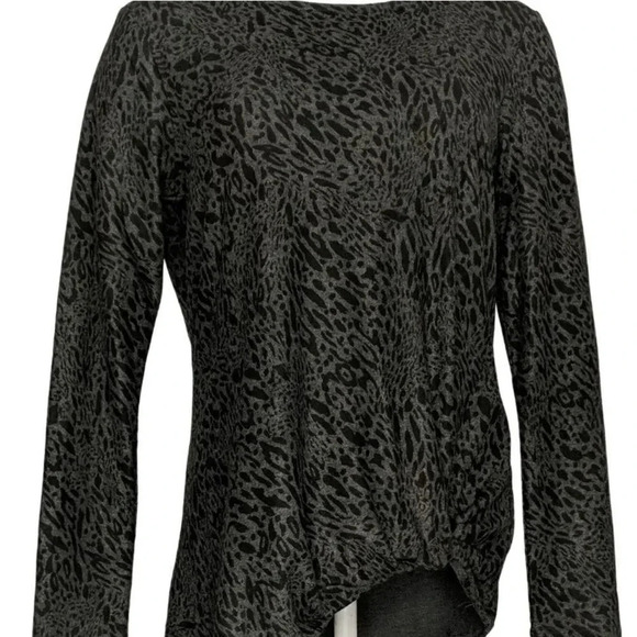 Max & Mia Ladies' Long Sleeve Side Twist Top - Picture 3 of 11